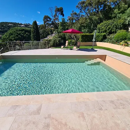 Luxueuse: Seaside Retreat With Private Pool * Saint-Peire-sur-Mer